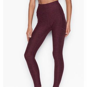 Victoria’s Secret Incredible Essential Legging